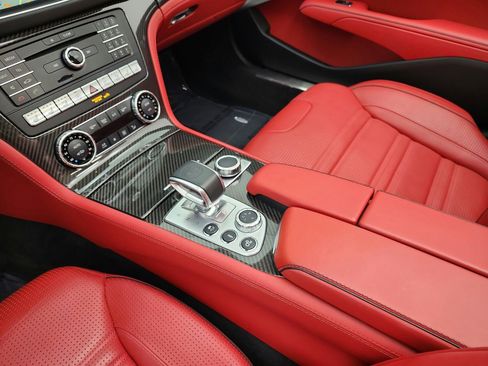 Used 2019 Mercedes-Benz SL 63 AMG image 13