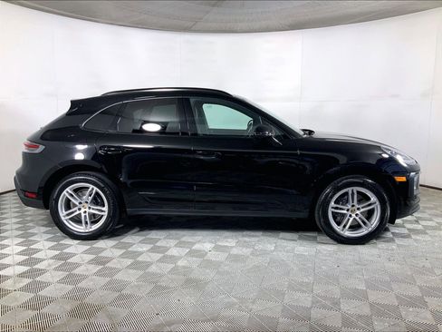 Certified 2026 Porsche Macan AWD/4WD image 8