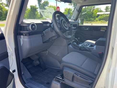 New 2024 INEOS Grenadier image 9