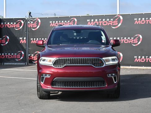 Used 2022 Dodge Durango SXT image 2