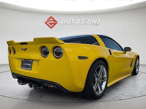 Used 2007 Chevrolet Corvette Coupe w/ Preferred Equipment Group RWD image 12