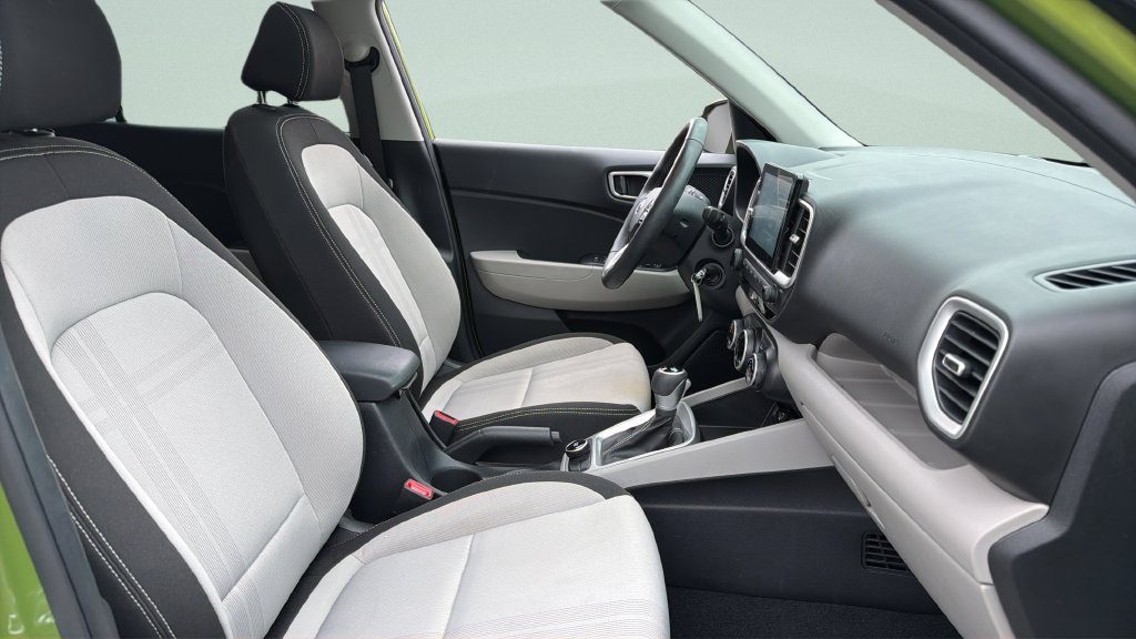 Used 2023 Hyundai Venue SEL FWD image 26
