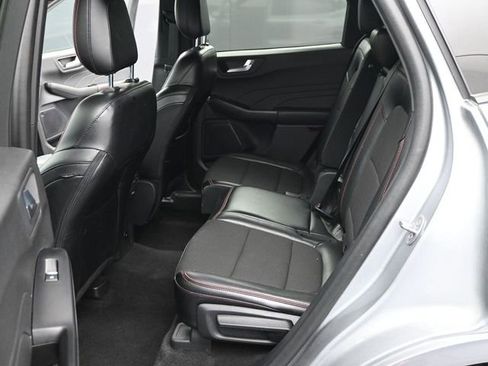 Used 2024 Ford Escape ST-Line w/ Cold Weather Package FWD image 9
