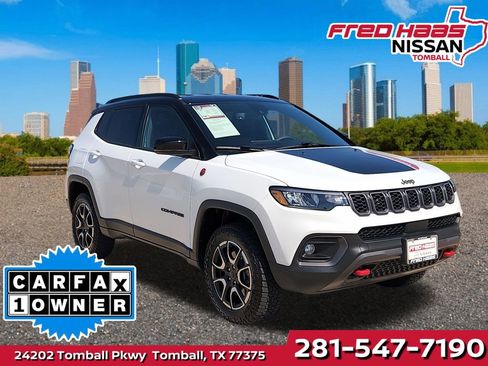 Used 2025 Jeep Compass Trailhawk AWD/4WD image 1