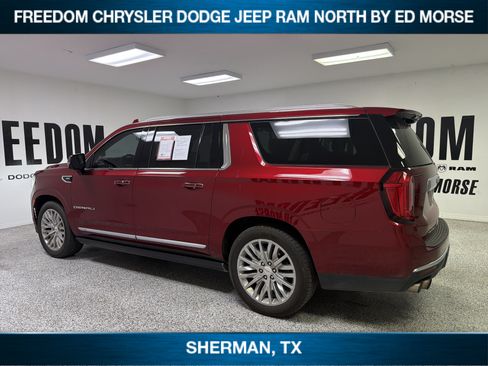 Used 2023 GMC Yukon XL Denali w/ Denali Reserve Package AWD/4WD image 6