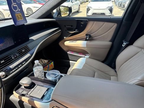 Used 2022 Lexus LS 500 AWD w/ Interior Upgrade Package image 24