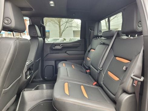 Used 2024 GMC Sierra 1500 AT4 w/ Technology Package image 11