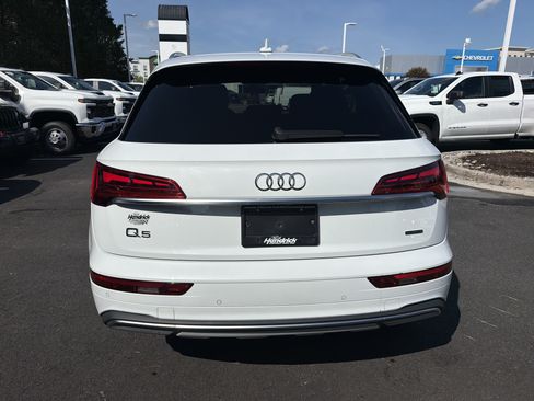 Used 2021 Audi Q5 2.0T Premium w/ Convenience Package AWD/4WD image 9
