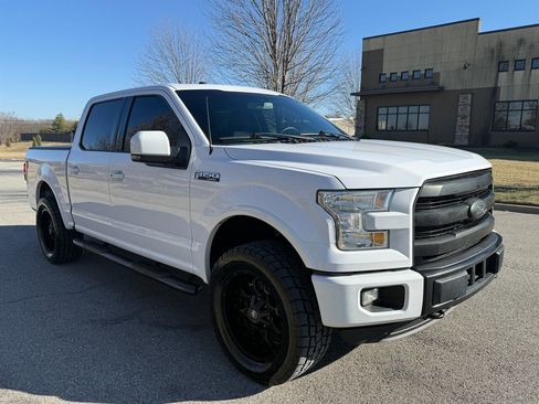 Used 2015 Ford F150 Lariat image 4
