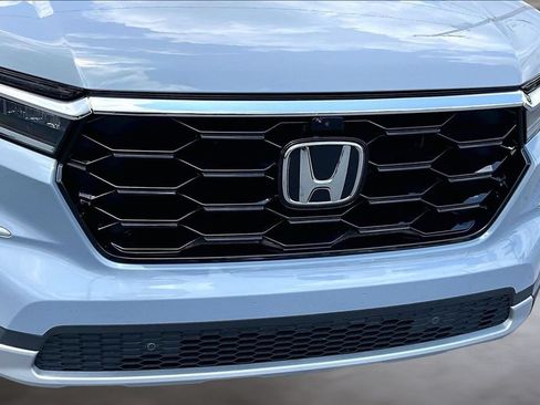 Used 2025 Honda Pilot Elite image 29