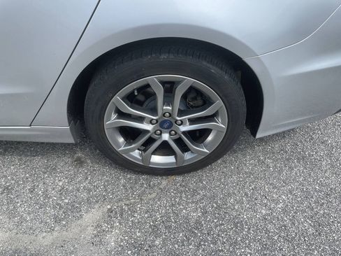 Used 2019 Ford Fusion SEL FWD image 27