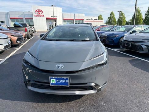 Used 2023 Toyota Prius Limited AWD/4WD image 2