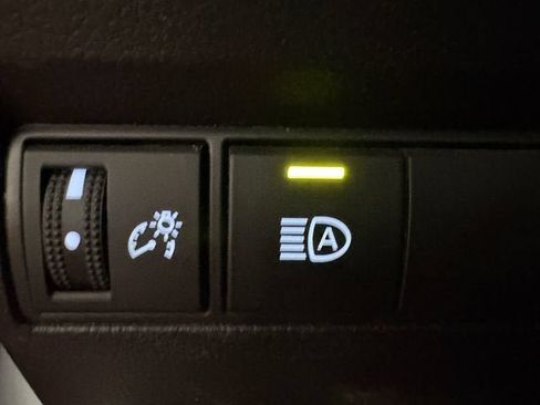 Certified 2023 Toyota Corolla Cross L AWD/4WD image 6