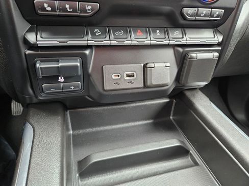 Used 2021 Chevrolet Silverado 2500 LTZ w/ LTZ Convenience Package image 24