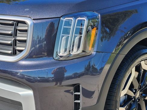 Certified 2025 Kia Telluride S AWD/4WD image 15
