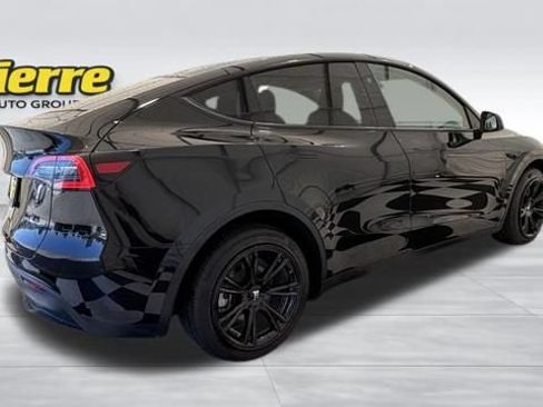 Used 2024 Tesla Model Y Long Range AWD/4WD image 7