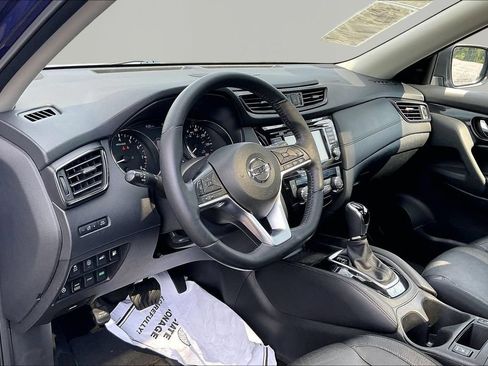 Used 2018 Nissan Rogue SL w/ Premium Package AWD/4WD image 18