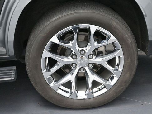 Used 2024 GMC Yukon Denali w/ Denali Reserve Package image 43