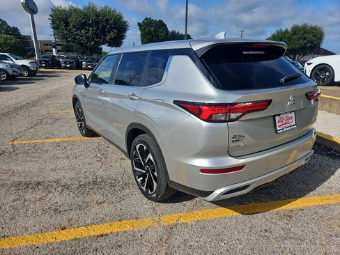 Used 2024 Mitsubishi Outlander SE AWD/4WD image 7
