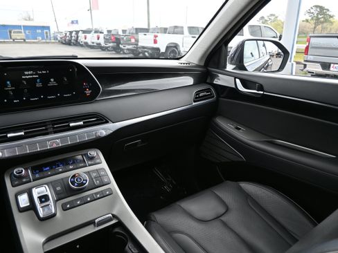Used 2022 Hyundai Palisade Limited image 33