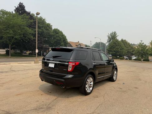 Used 2012 Ford Explorer XLT AWD/4WD image 7