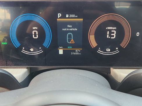 Used 2025 Hyundai Sonata SEL FWD image 15