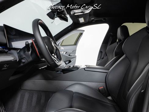 Used 2025 BMW M5 w/ Carbon Package AWD/4WD image 35
