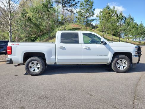 Used 2018 Chevrolet Silverado 1500 LT w/ All Star Edition image 22
