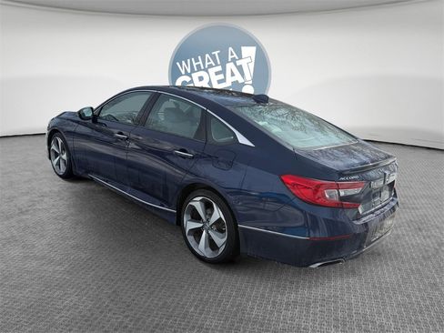 Used 2018 Honda Accord Touring image 6