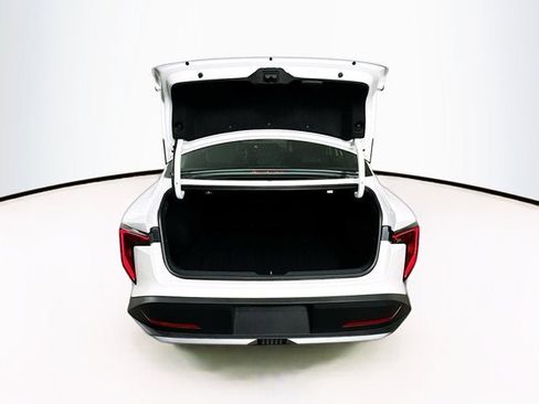 New 2025 Kia K4 LXS image 9