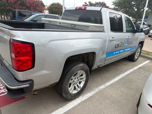 Used 2018 Chevrolet Silverado 1500 LT w/ Texas Edition RWD image 4