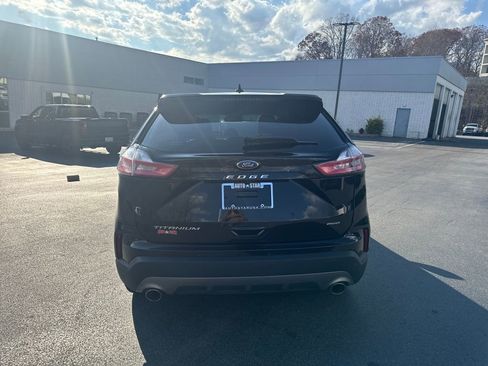 Used 2022 Ford Edge Titanium image 4