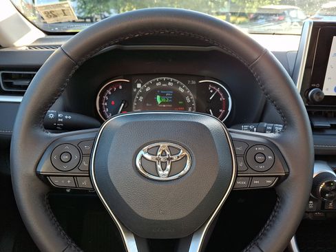 Used 2023 Toyota RAV4 XLE w/ Convenience Package AWD/4WD image 19