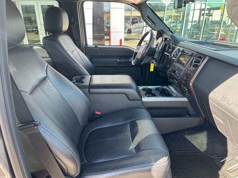 Used 2012 Ford F250 Lariat w/ Lariat Ultimate Pkg image 3