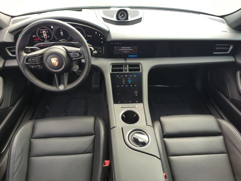 Used 2025 Porsche Taycan image 29