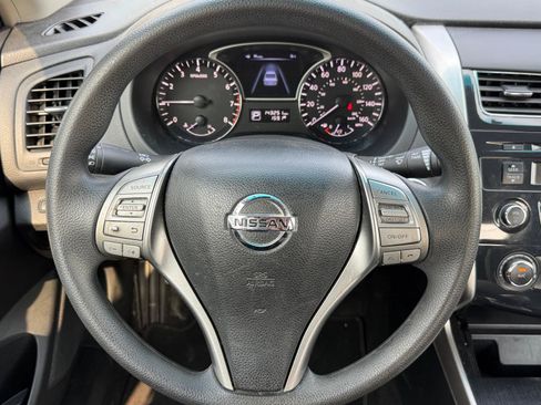 Used 2013 Nissan Altima 2.5 S FWD image 8