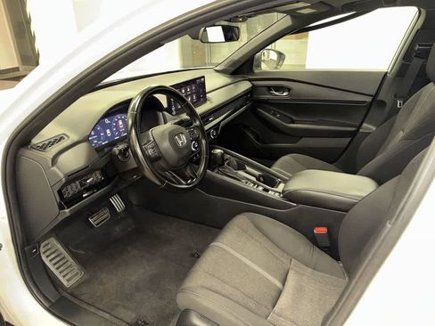 Used 2023 Honda Accord Sport image 29