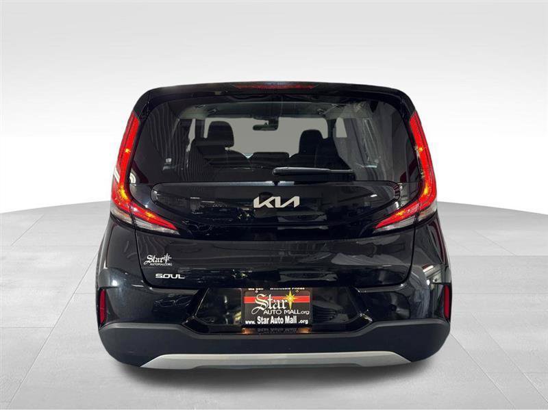 Used 2024 Kia Soul LX w/ Option Group 015 FWD image 6