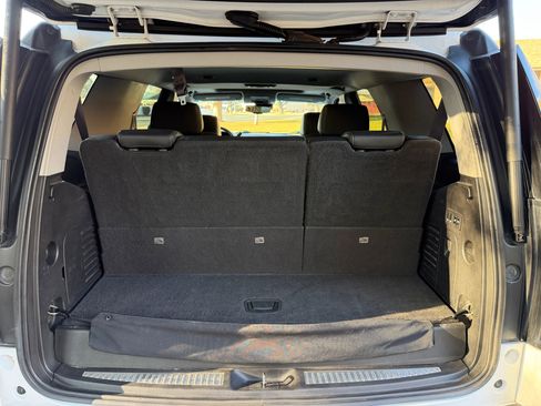 Used 2016 GMC Yukon SLT w/ HD Trailering Package image 11