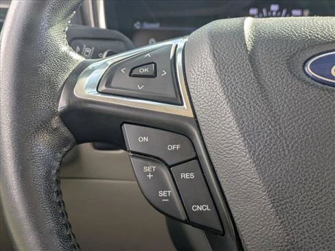 Used 2019 Ford Fusion SEL image 12