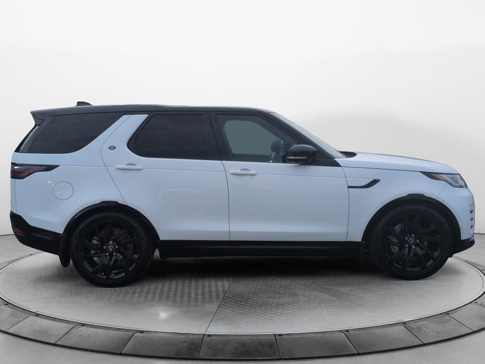 Certified 2025 Land Rover Discovery Dynamic SE AWD/4WD image 8