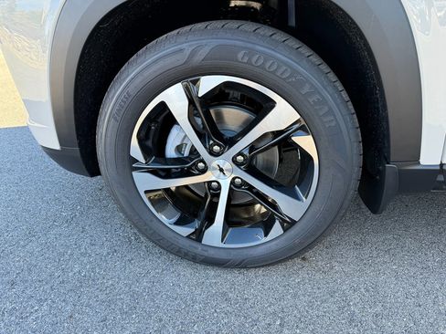 New 2026 Chevrolet Trax RS w/ Sunroof Package image 11