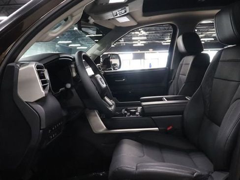 Used 2024 Toyota Tundra Limited w/ Power Package AWD/4WD image 11