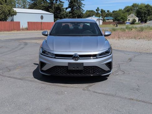 Used 2026 Volkswagen Jetta Sport FWD image 3