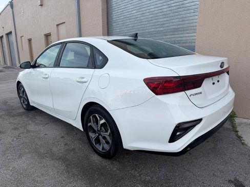 Used 2019 Kia Forte LXS FWD image 5