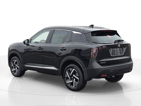 New 2026 Nissan Kicks SV image 4