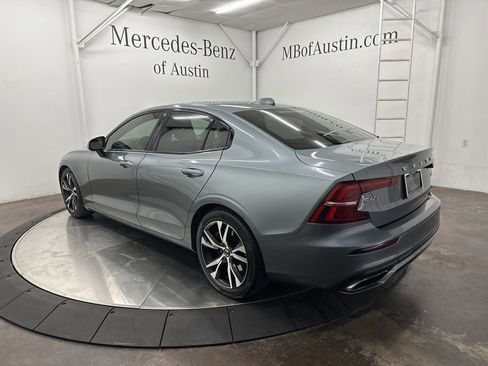 Used 2019 Volvo S60 T6 R-Design image 5