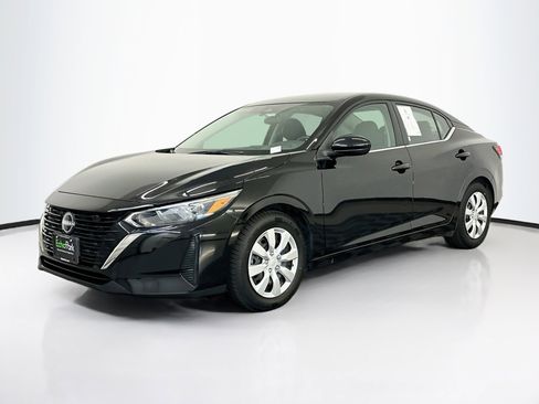 Used 2024 Nissan Sentra S FWD image 3