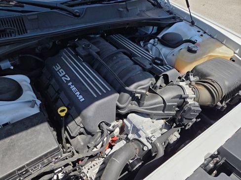 Certified 2018 Dodge Challenger SRT RWD image 11