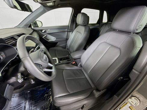 Certified 2025 Audi Q3 2.0T Premium Plus w/ Premium Plus Package image 5